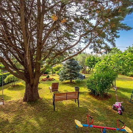 Garden Paradise App Sveti Vid-Miholjice Eksteriør bilde
